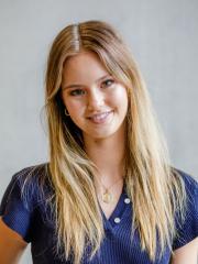 Lara Berge Lara Berge