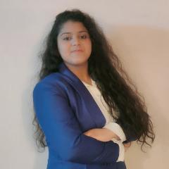 Co-founder of QEasy, Ms Aditi Jain from Ahlcon Public School in Delhi headshot